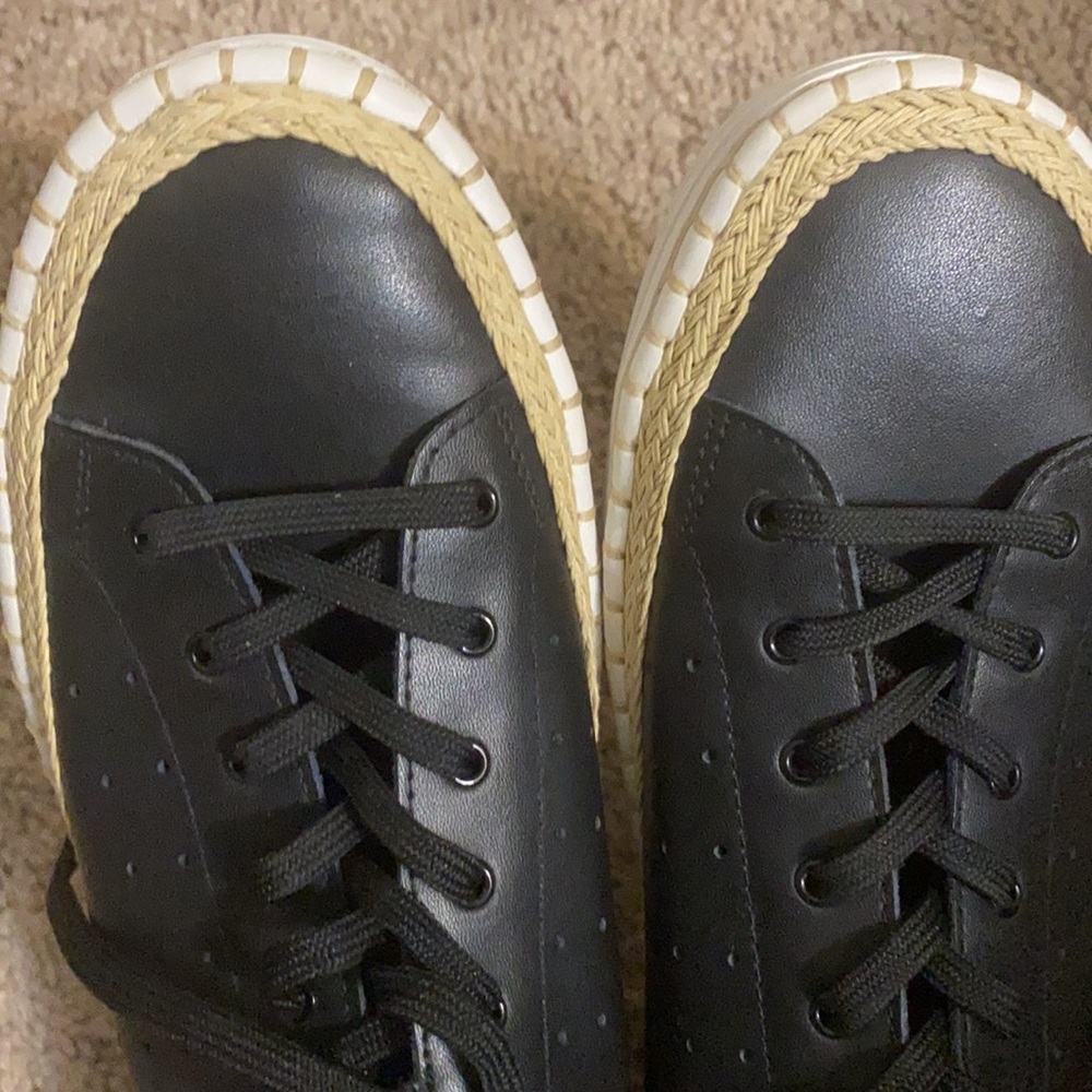 shoes - Picture 4 of 5
